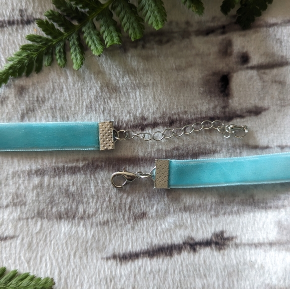 2/15$🖤 Bat choker - Picture 2 of 3